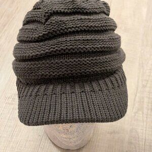 CC Exclusives Womens Knitted Gray Cap With Rim